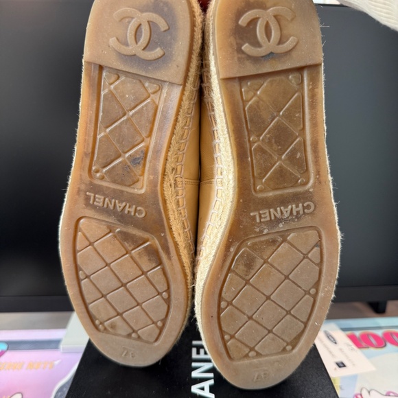 Chanel Espadrilles Size 7 - Classic Color - VERY comfortable - Picture 6 of 10